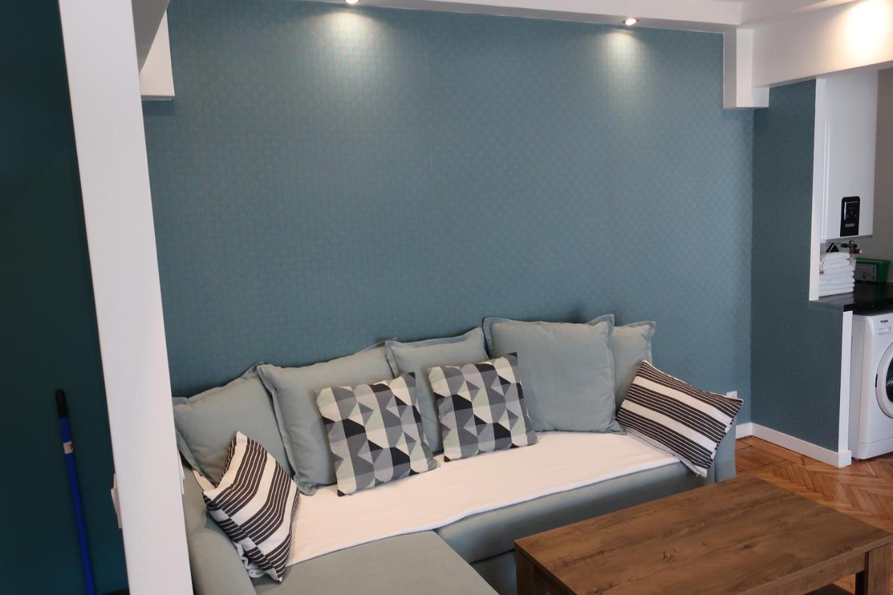 Central 2 Apartment Craiova Ngoại thất bức ảnh